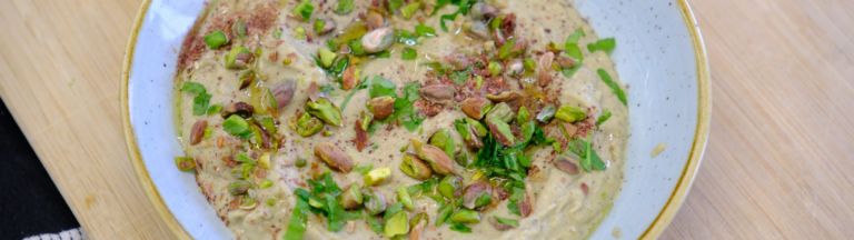 baba ganoush i en skål